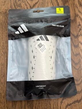 Adidas Soccer Shin Guards TIRO SG CLUB Size Small Youth NEW IN PACKAGE